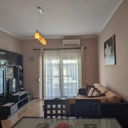 Bel Appartement A Louer A Lungomare Vlore Exterior photo